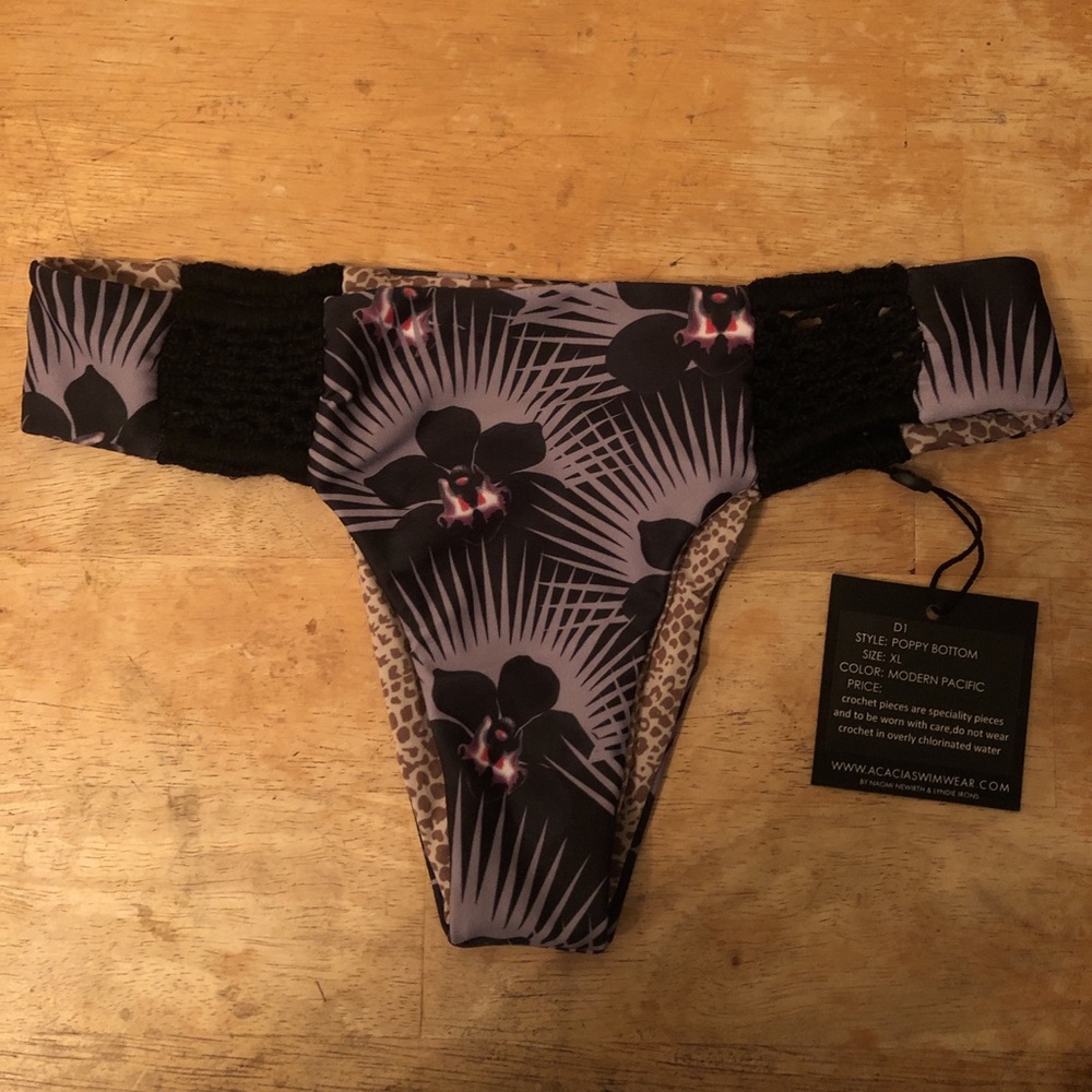 SOLD Acacia bottoms